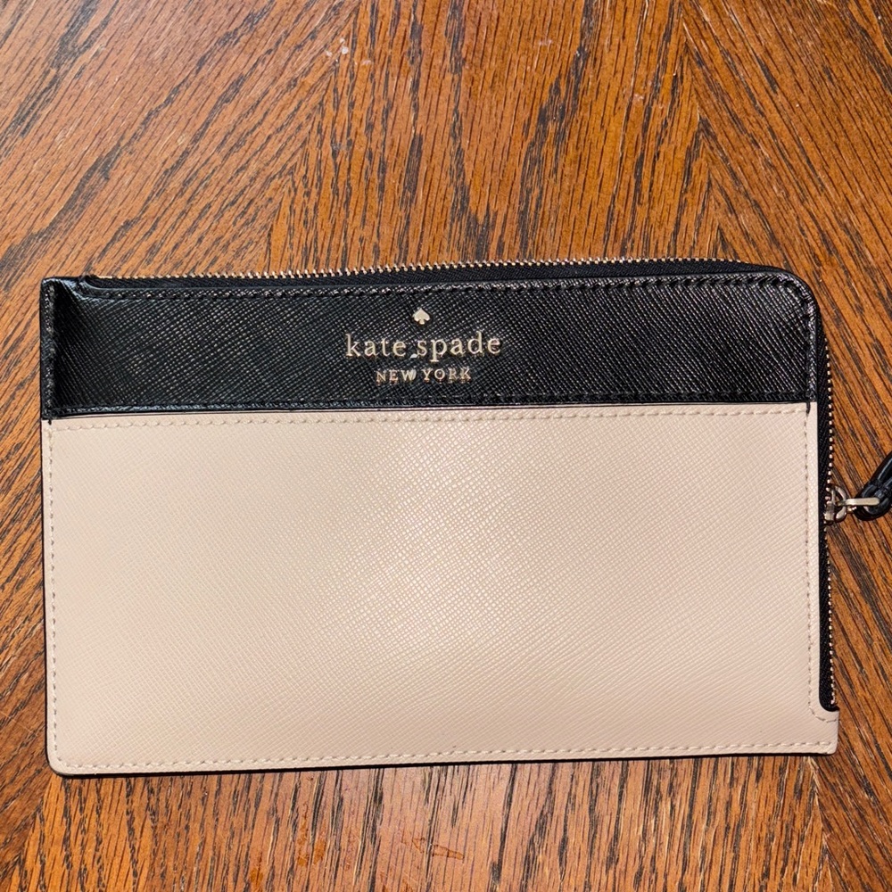 Kate Spade Black and Cream Zip Pouch